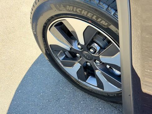 Used 2022 Jeep Grand Cherokee Limited 4xe image 10