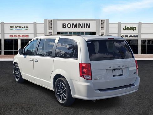 Used 2018 Dodge Grand Caravan GT image 4