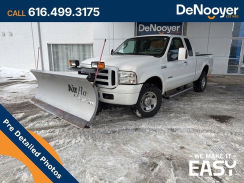 Used 2006 Ford F250 XL image 1