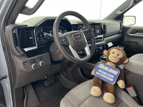 Used 2025 GMC Sierra 1500 SLT w/ SLT Premium Plus Package image 9