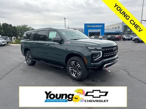 New 2026 Chevrolet Suburban Z71 w/ Comfort Package AWD/4WD image 1