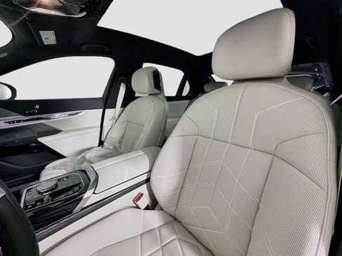 New 2026 BMW i7 eDrive50 w/ Executive Package RWD image 22