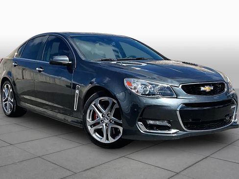 Used 2017 Chevrolet SS RWD image 3