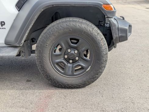 Used 2024 Jeep Wrangler Sport image 17