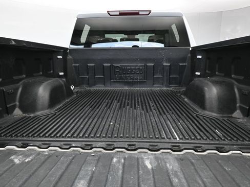 Used 2025 Chevrolet Silverado 1500 LT RWD image 23