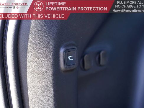 Used 2019 Jeep Cherokee Limited image 29