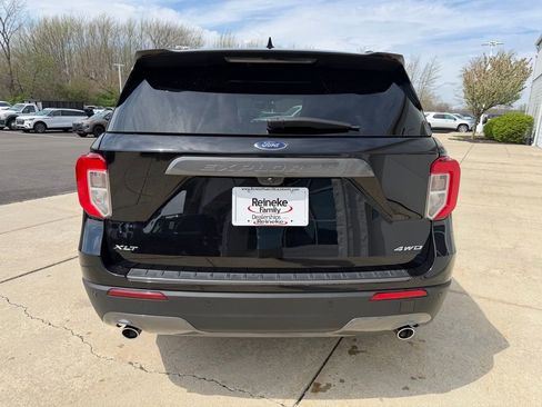 Used 2023 Ford Explorer XLT w/ Equipment Group 202A image 6