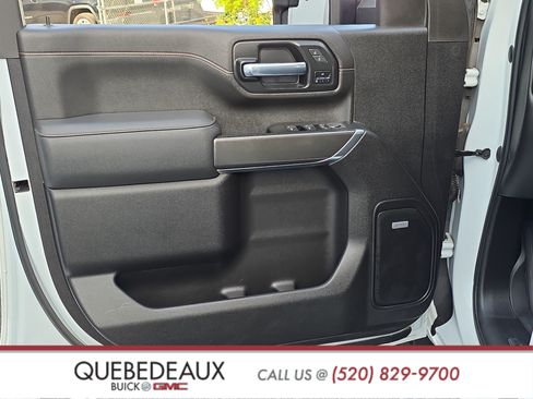Used 2022 GMC Sierra 2500 AT4 w/ AT4 Premium Plus Package AWD/4WD image 10
