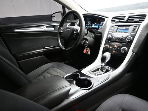 Used 2014 Ford Fusion SE image 14
