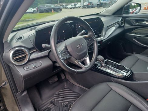 Used 2024 Chevrolet Trax ACTIV w/ Driver Confidence Package FWD image 8