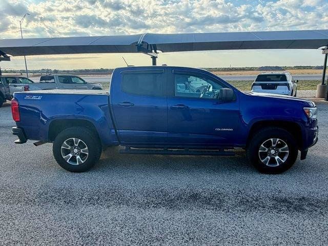 Used 2017 Chevrolet Colorado Z71 AWD/4WD image 4