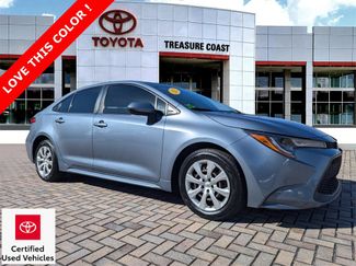 Certified 2022 Toyota Corolla LE image 1