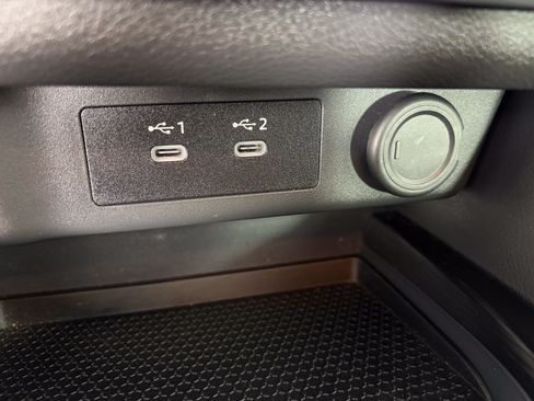 Used 2024 Nissan Rogue SV FWD image 23