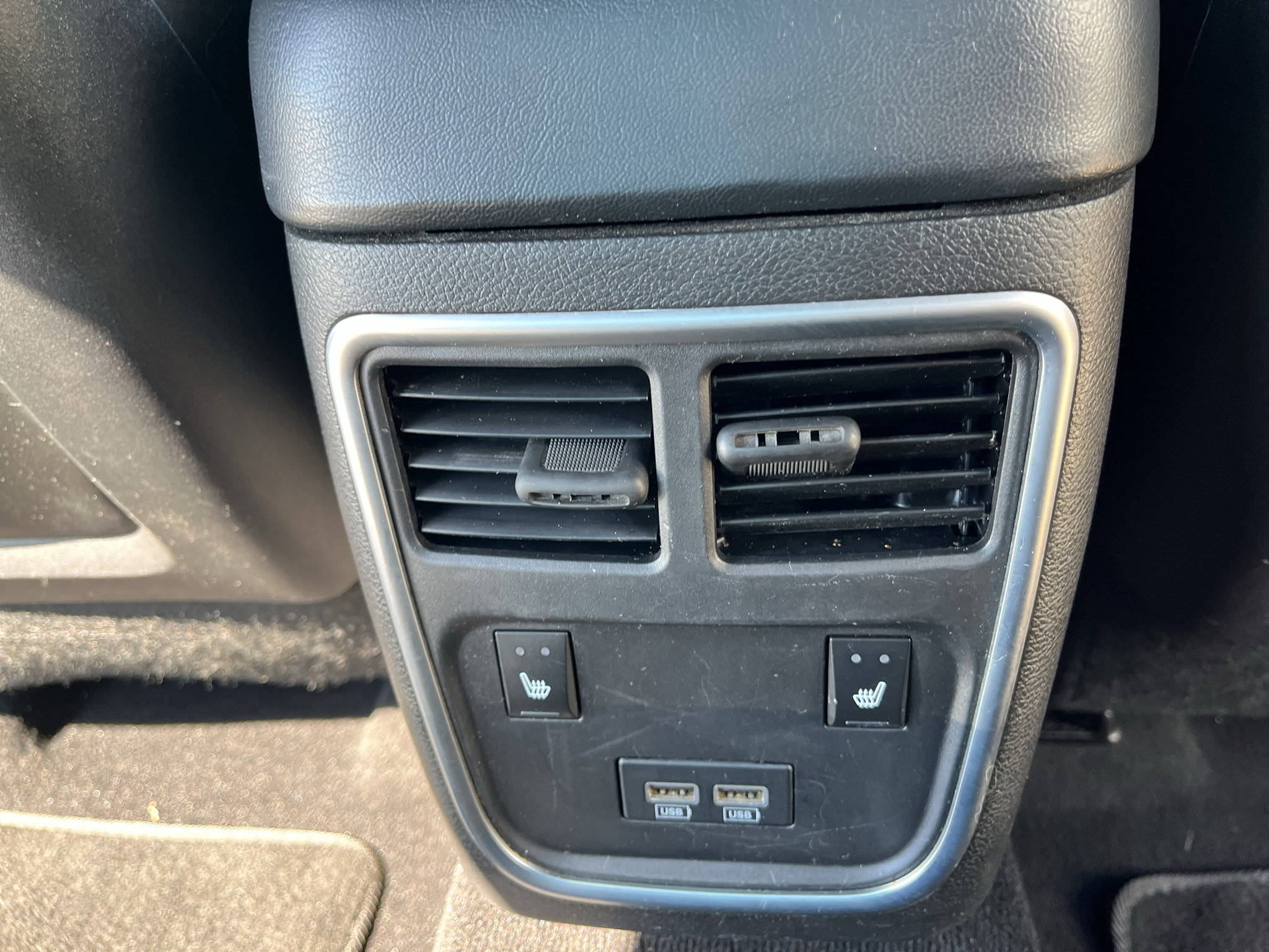 Used 2022 Dodge Charger SXT w/ Leather Interior Group RWD image 38