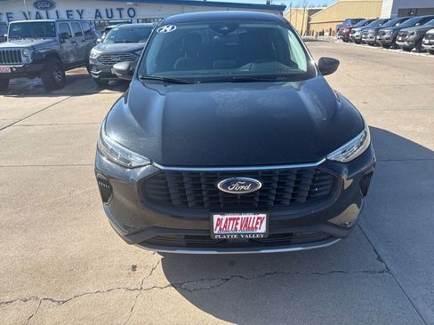 Used 2024 Ford Escape ST-Line image 3