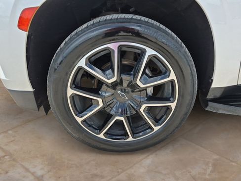 Used 2021 Chevrolet Tahoe RST RWD image 30