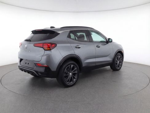 Used 2024 Buick Encore GX Sport Touring image 9