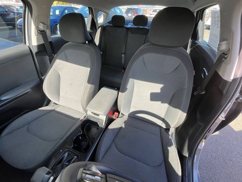 Used 2025 Kia K4 FWD image 36