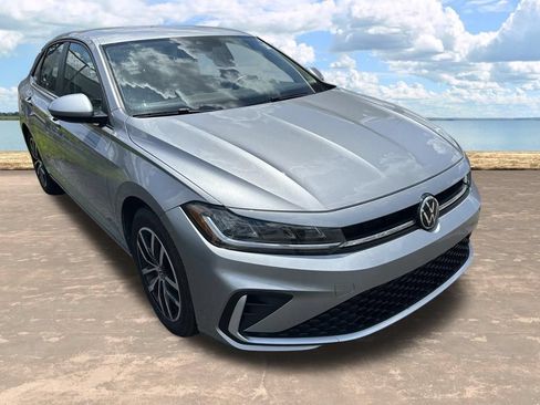 Used 2025 Volkswagen Jetta SE FWD image 7