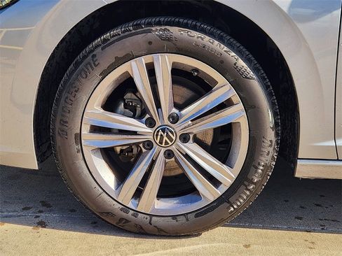 Used 2022 Volkswagen Jetta SE image 10