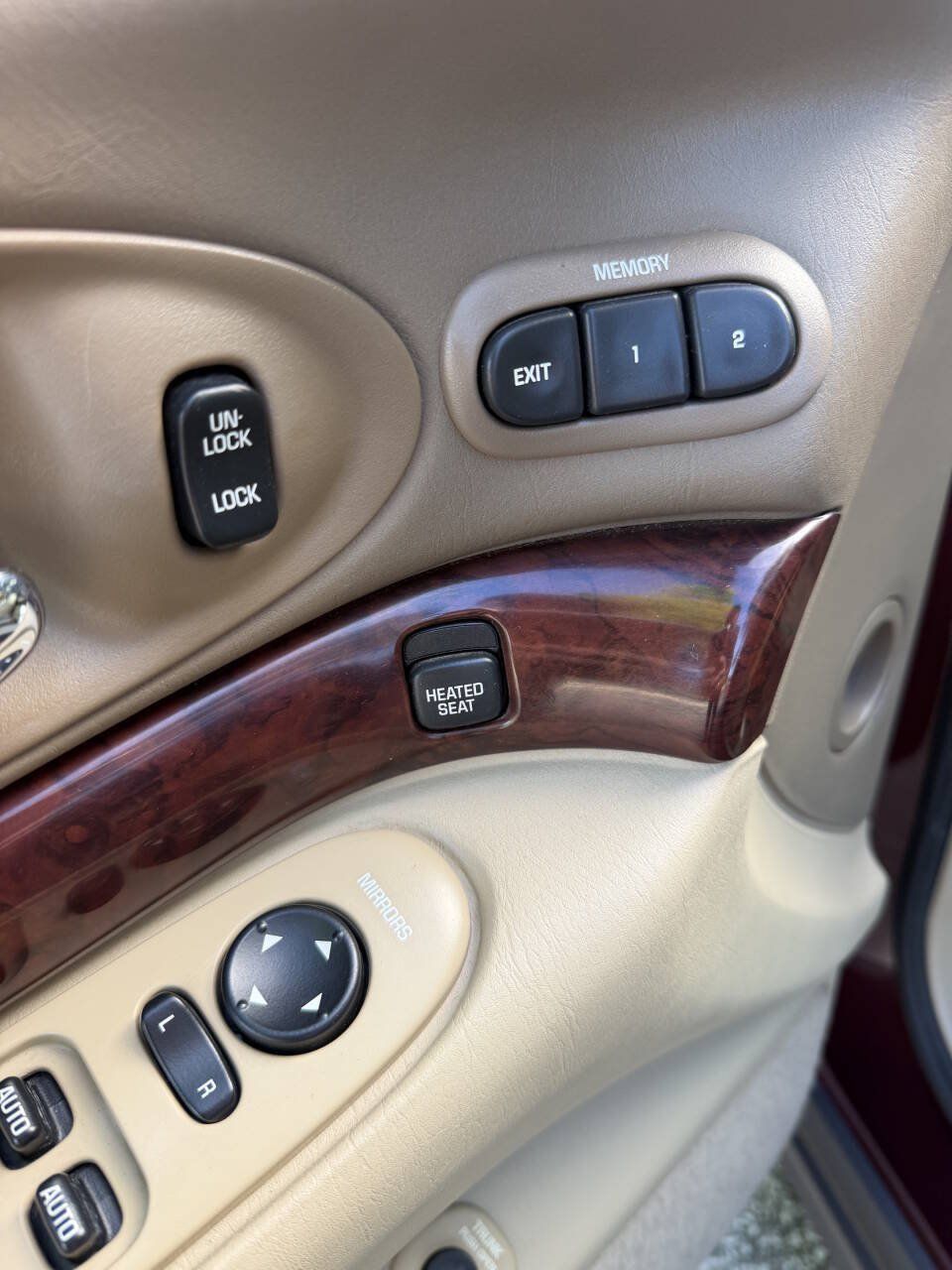 Used 2004 Buick Le Sabre Limited w/ Gran Touring Package FWD image 20
