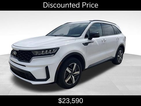 Used 2021 Kia Sorento S FWD image 3