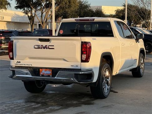 Used 2021 GMC Sierra 1500 SLE w/ Preferred Package image 4