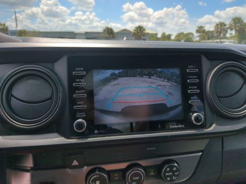 Used 2020 Toyota Tacoma SR w/ SR Convenience Package RWD image 17
