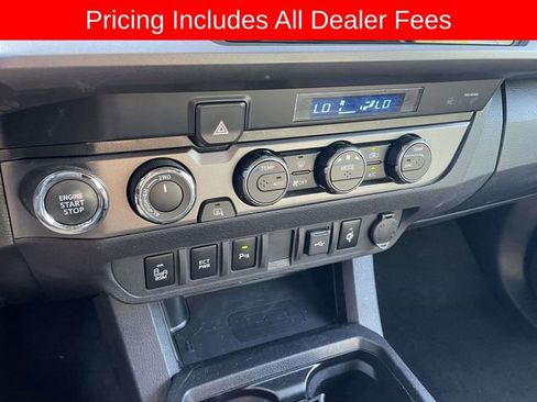 Used 2023 Toyota Tacoma 4x4 Double Cab image 30