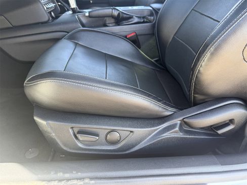 Used 2020 Ford Mustang GT Premium image 23