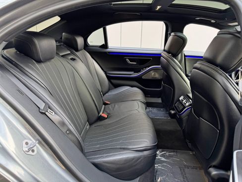 Used 2022 Mercedes-Benz S 500 4MATIC w/ AMG Line Package image 47