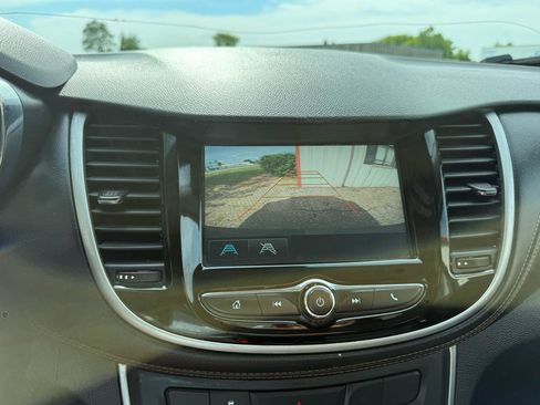 Used 2017 Chevrolet Trax LT FWD image 29