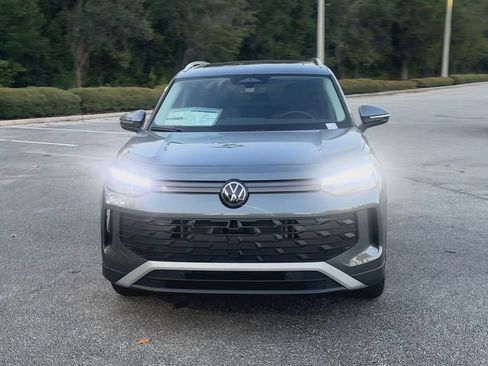 New 2026 Volkswagen Tiguan SE image 3