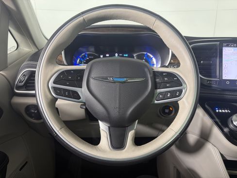 Used 2021 Chrysler Pacifica Limited w/ Premium & Safety Sphere Group image 30