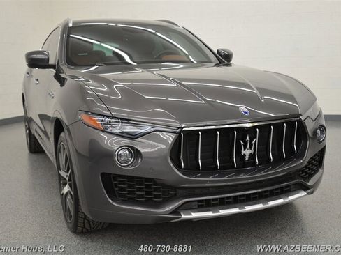 Used 2018 Maserati Levante S GranLusso image 5
