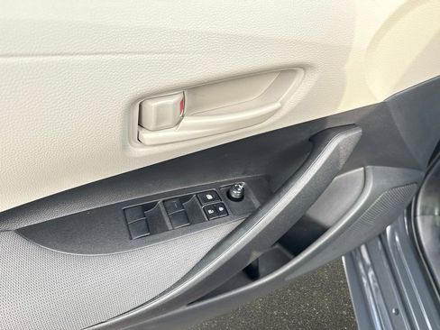Used 2025 Toyota Corolla LE image 19