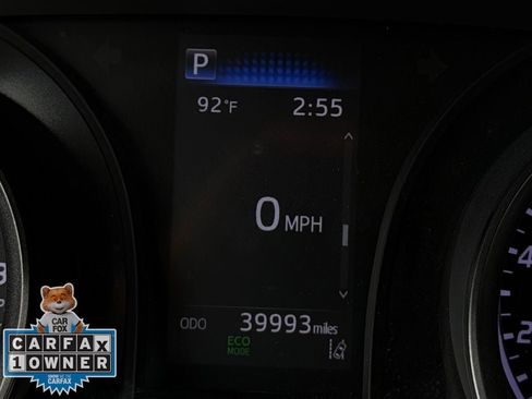 Used 2022 Toyota Camry SE FWD image 11