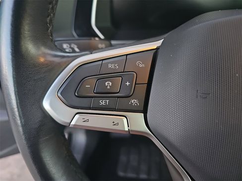 Used 2024 Volkswagen Jetta SE image 16