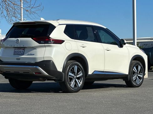 Certified 2021 Nissan Rogue Platinum image 4