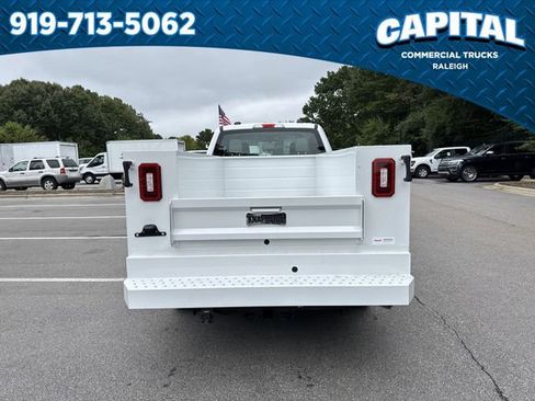 New 2025 Ford F250 XL w/ XL Chrome Package image 7