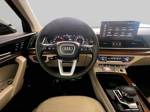Used 2023 Audi Q5 2.0T Premium w/ Convenience Package AWD/4WD image 6