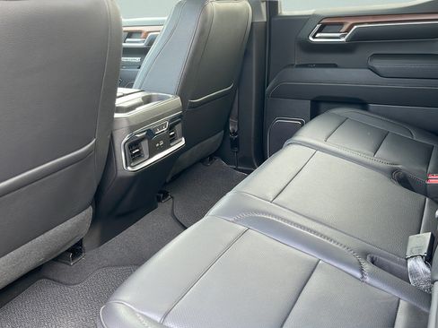 Used 2023 GMC Sierra 1500 Denali w/ Denali Reserve Package AWD/4WD image 34