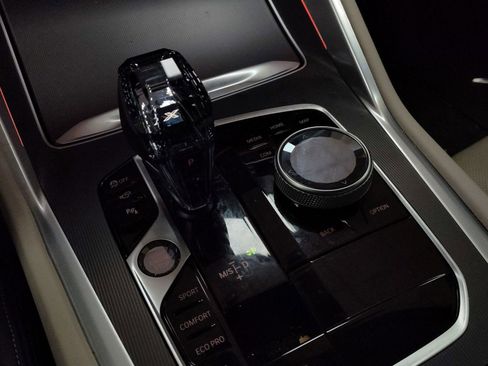 Used 2023 BMW X6 xDrive40i w/ Executive Package image 15