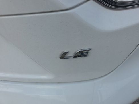 Used 2025 Toyota Corolla LE w/ Convenience Package image 11