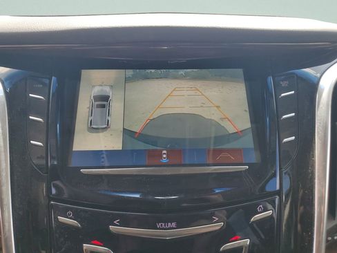 Used 2019 Cadillac Escalade Luxury AWD/4WD image 18