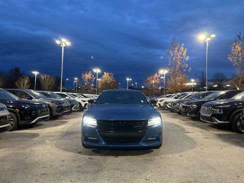 Used 2020 Dodge Charger SXT w/ Plus Group image 8