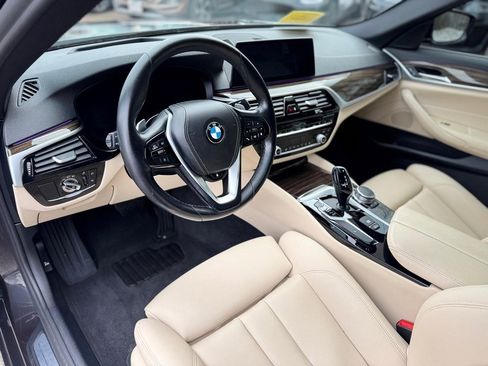 Used 2020 BMW 530i xDrive w/ Executive Package image 13