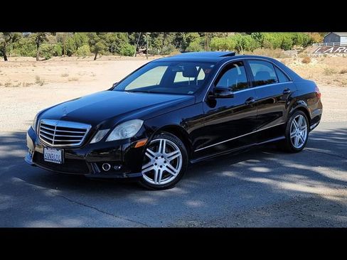 Used 2010 Mercedes-Benz E 350 Luxury image 2