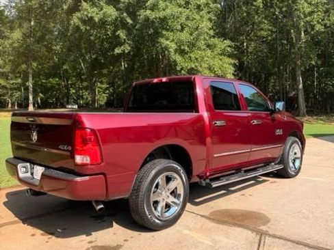 Used 2016 RAM 1500 Express AWD/4WD image 5