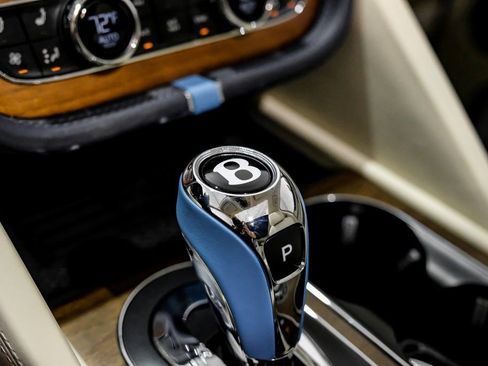 Used 2023 Bentley Bentayga Speed image 22